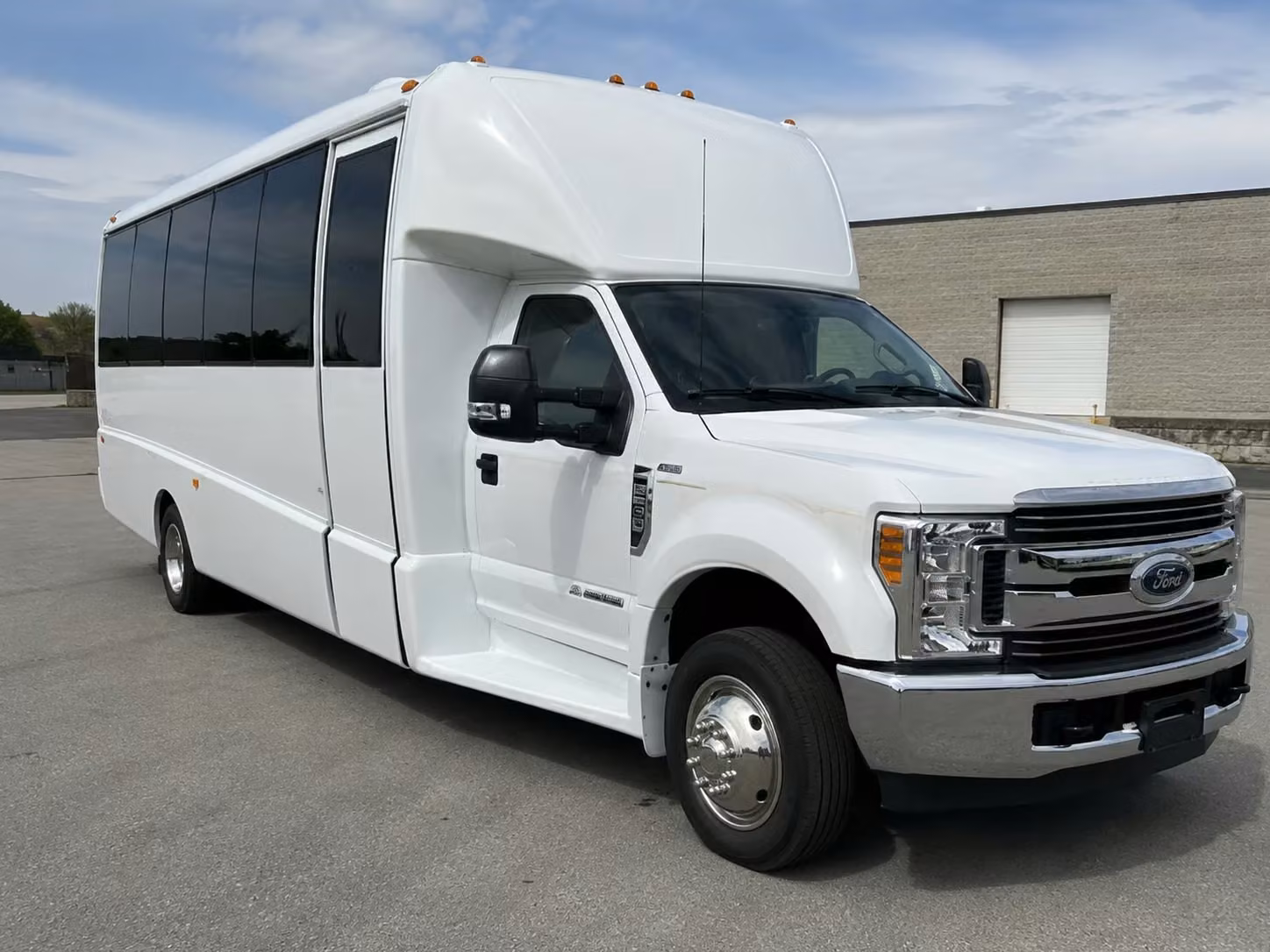 minibus rentals for smaller miami gardens prom groups